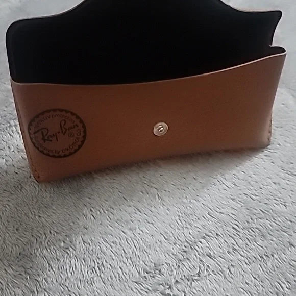 Ray-Ban RB3016 Clubmaster Black Polarized Sunglasses With Case - Picture 9 of 9